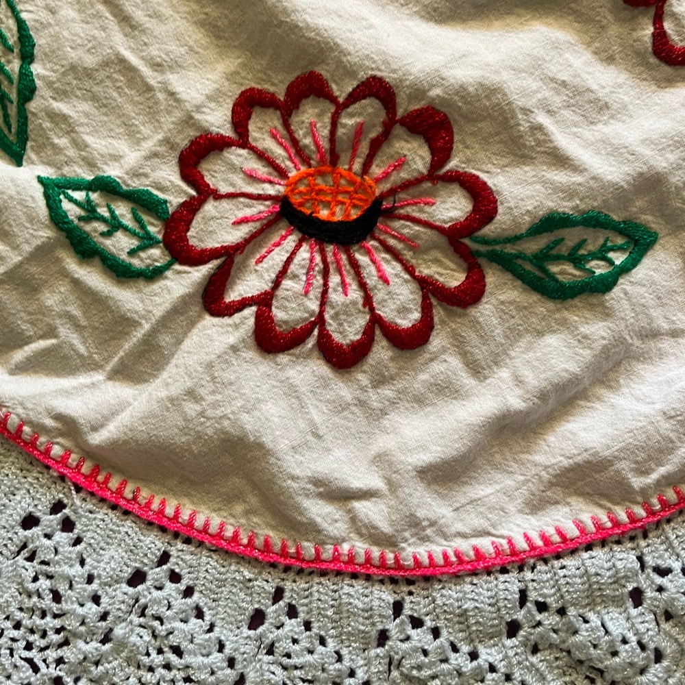 Floral Doilie - Picture 2 of 2